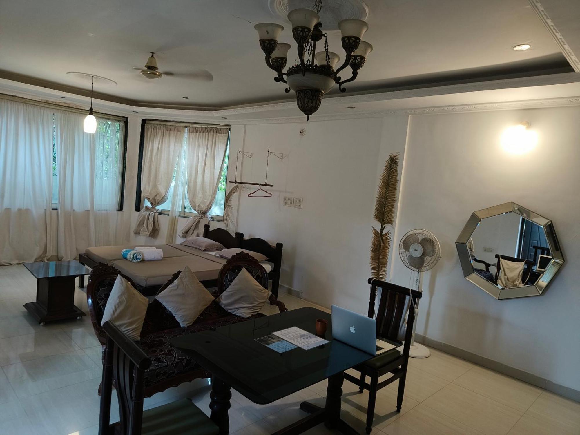 J-House, Spacious Apartments With Balconies, Thalassa 1Min Away Siolim Habitación foto