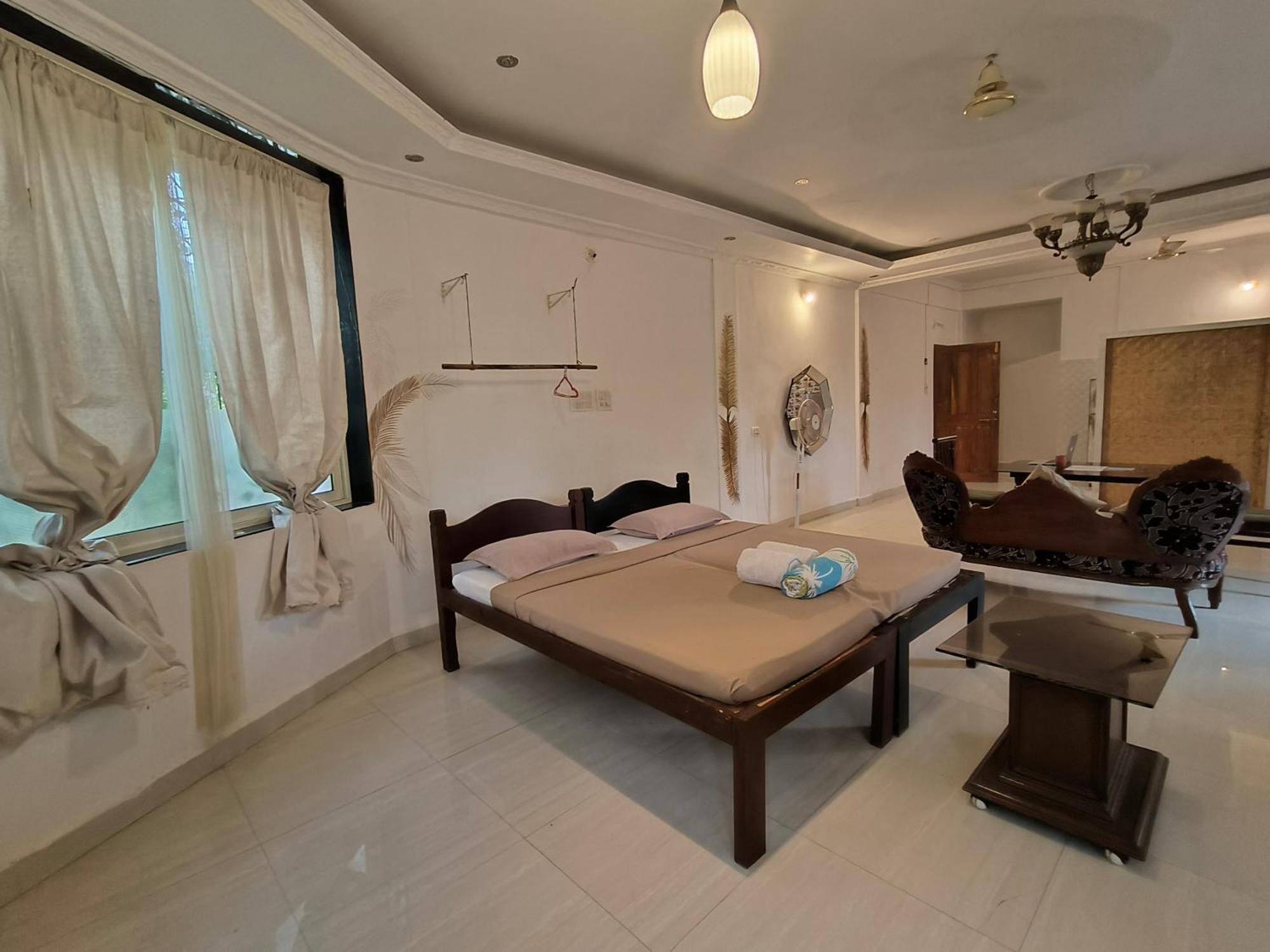 J-House, Spacious Apartments With Balconies, Thalassa 1Min Away Siolim Habitación foto