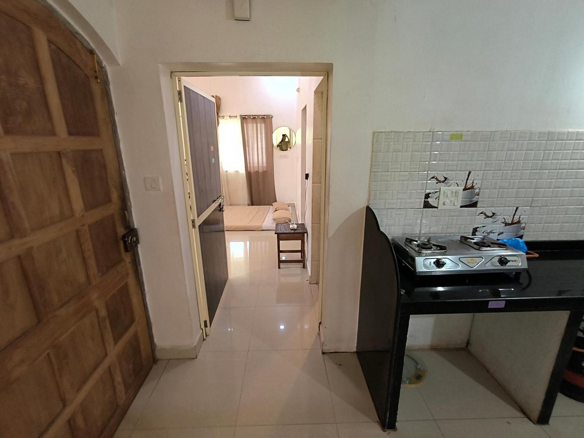 J-House, Spacious Apartments With Balconies, Thalassa 1Min Away Siolim Habitación foto