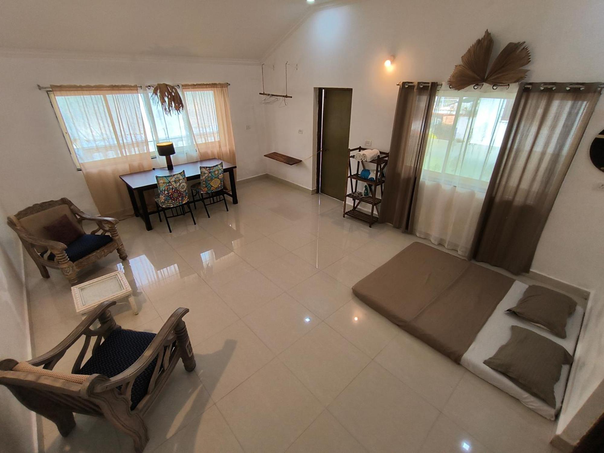 J-House, Spacious Apartments With Balconies, Thalassa 1Min Away Siolim Habitación foto